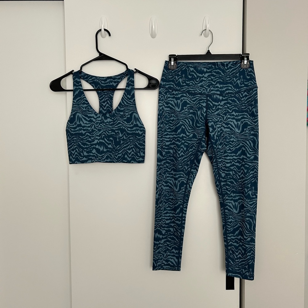Zella Teal and Navy Patterned Activewear